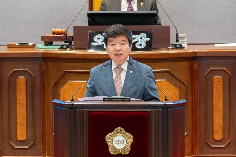 강남구의회 이동호 의원, 양재천 복원...