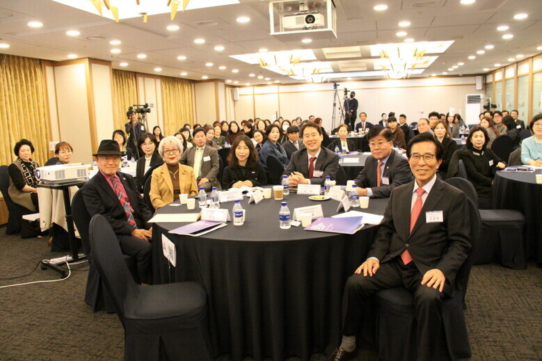 AI시대, 중장년 여성의 새로운 기회...