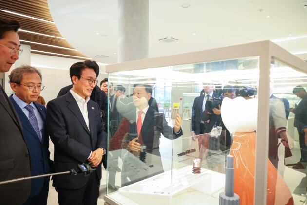 김민석 국무총리, 원주 의료기기 클러...