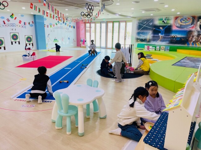 큰나무놀이터, 울산양육원 아동 초청 ...